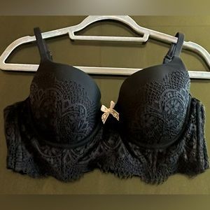 Victoria’s Secret Body By Victoria 36C